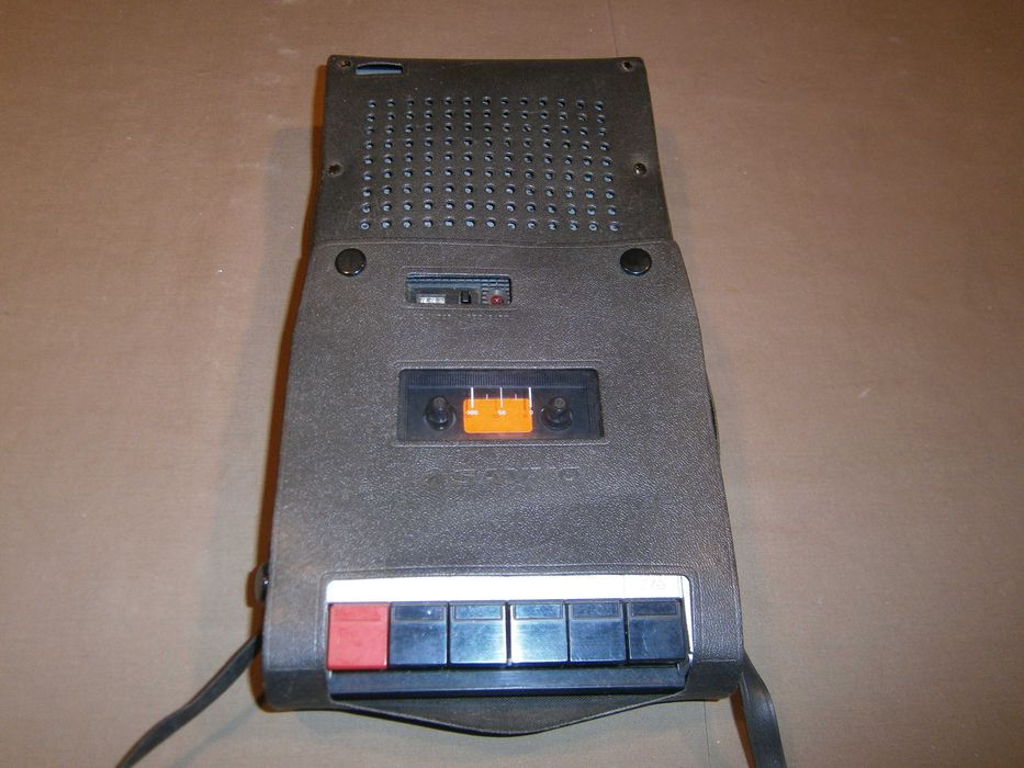 Gravador cassetes SANYO portátil