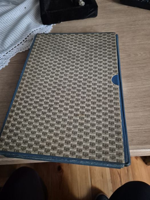 stary klaser na znaczki