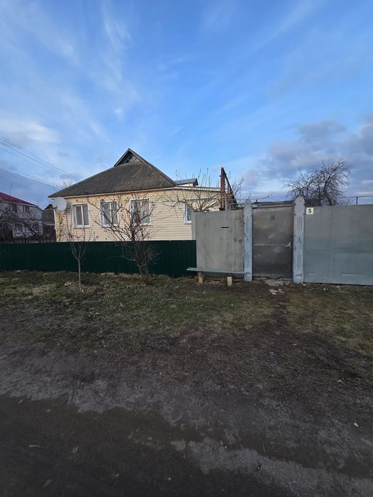 Продається будинок м.Буринь