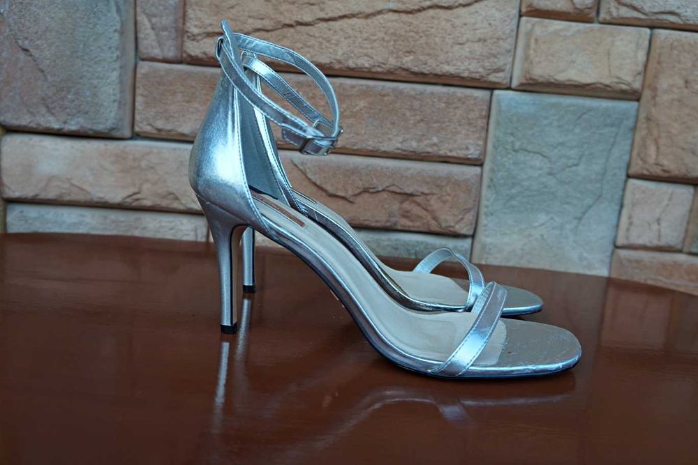 Srebrne sandały szpilki Lost Ink - 41