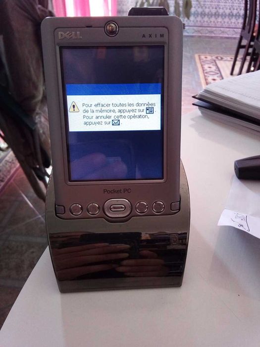 Pocket PC Dell Axim X30 com estojo de afixação ao cinto