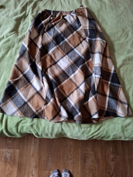 Юбка, спідниця длінна в клітку