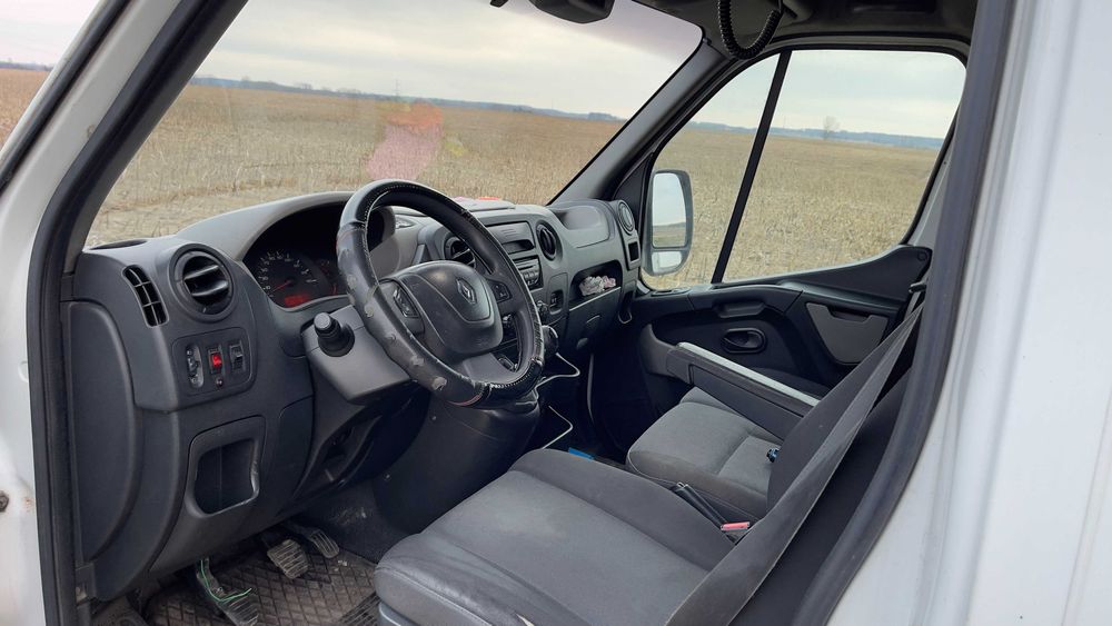 Renault Master z windą