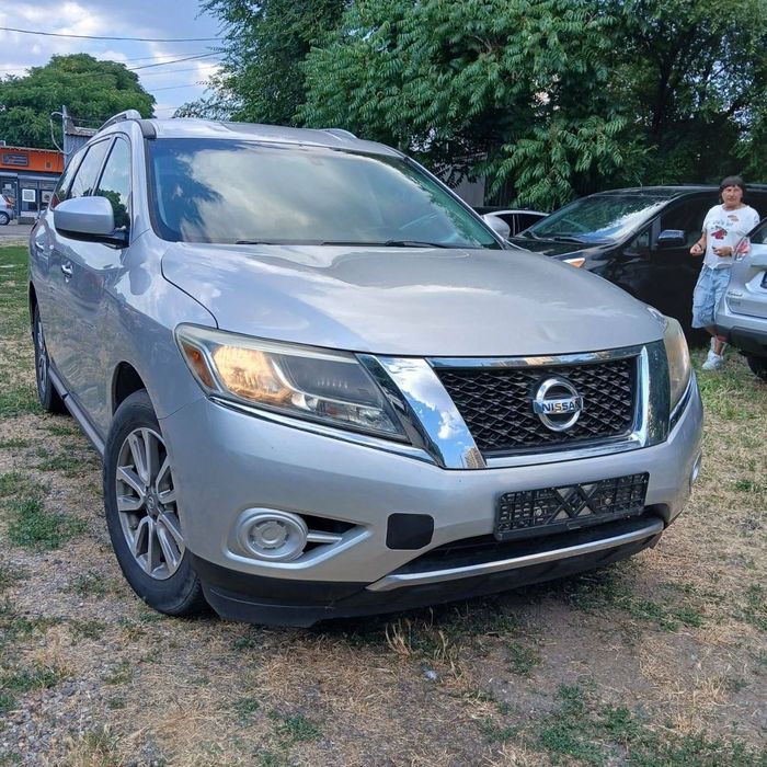 nissan pathfinder 2015 маленький пробег