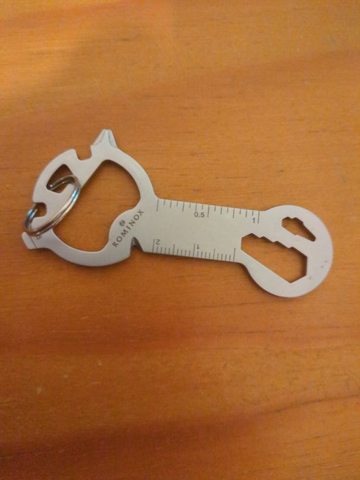 Rominox abre caricas e régua multifunções