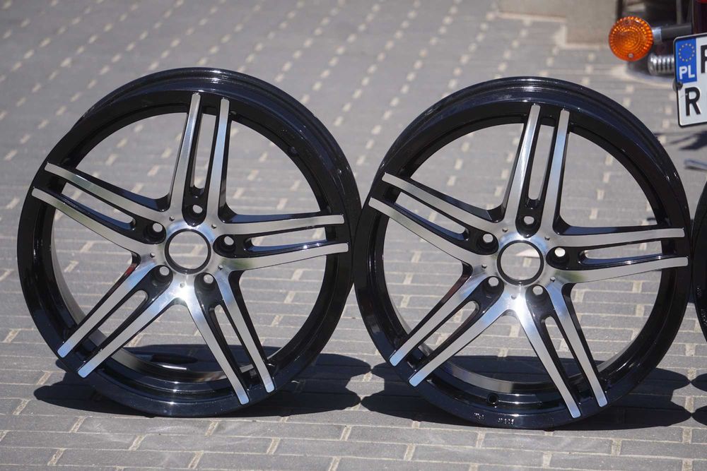 Alufelgi ADV 5x114,3 8Jx18 et35 cb72,6 w czarnym lakierze, front przetoczony cnc