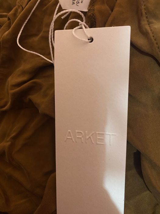 Гарна нова кофтинка від arket