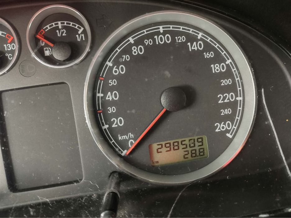 Volkswagen Passat 1.6 Benzyna
