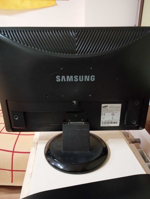 Монітор Samsung SyncMaster 931cw.