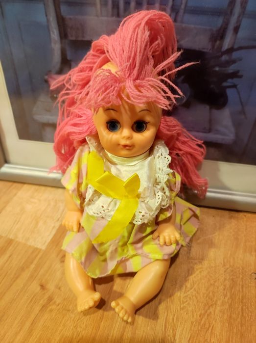 Lalka z czasów PRL-u