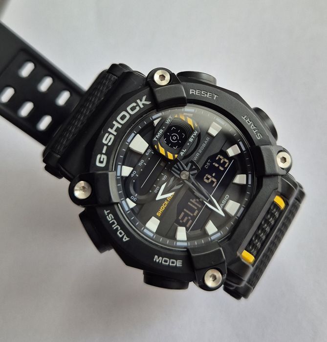 Zegarek Casio G-Shock GA-900-1AER