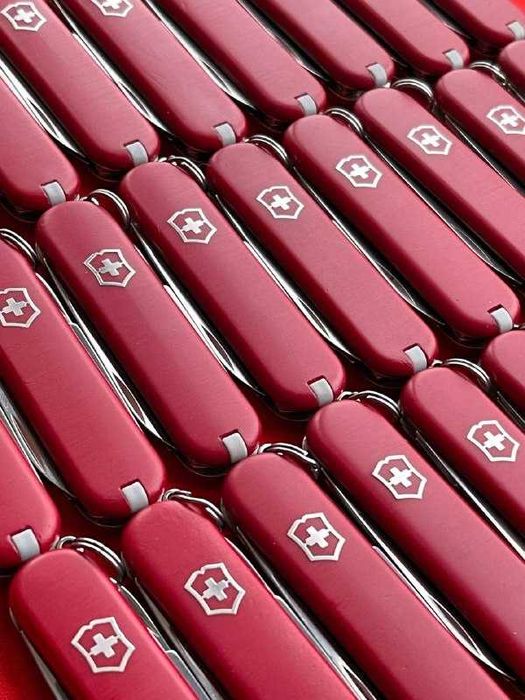 Victorinox Сlassic SD RED Оригинал(БЕЗ рекламы и надписей)
