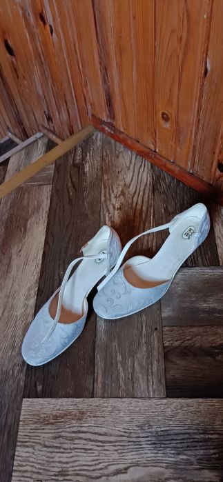 Buty ślubne damskie