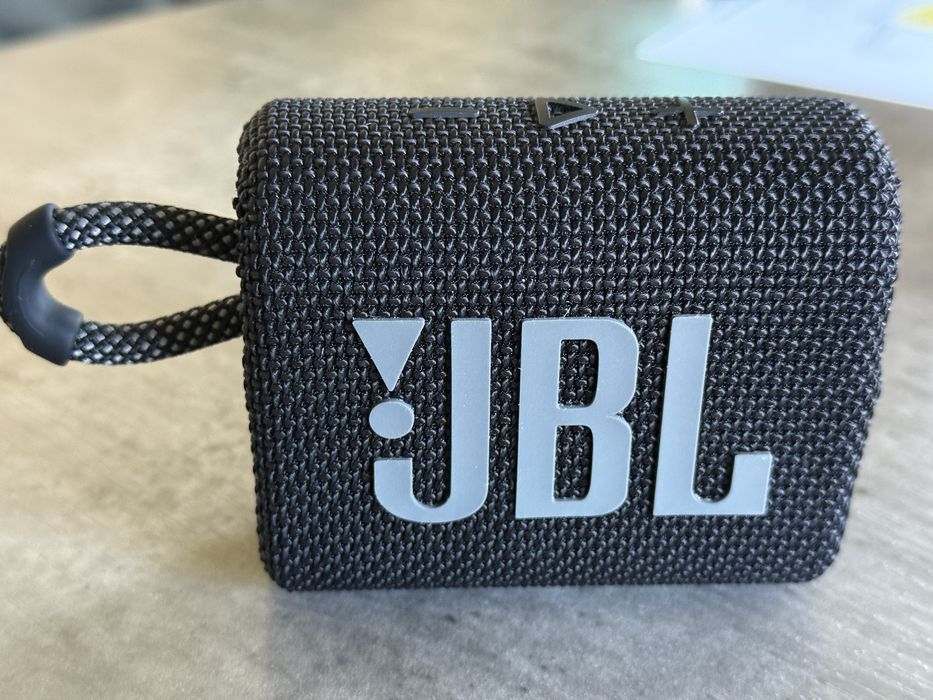 Coluna portátil JBL GO3