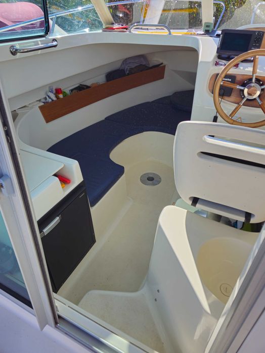 Łódż motorowa Jeanneau  Merry Fisher  625