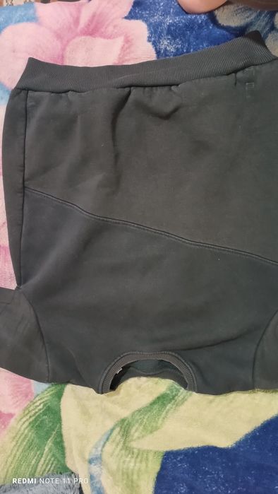 Зимняя кофта черная