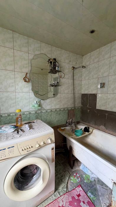 Продам крепкий дом в центре с. Буды (ул. Сковороды)