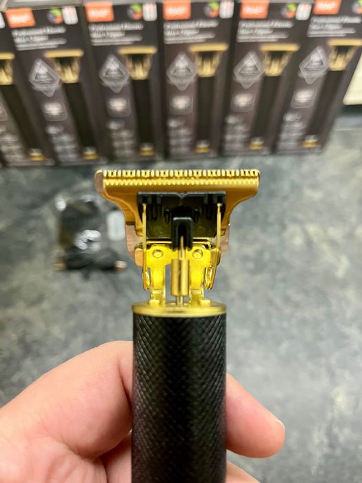 Тример, машинка для стрижки вод бороди, голови, вус. корпус металевий