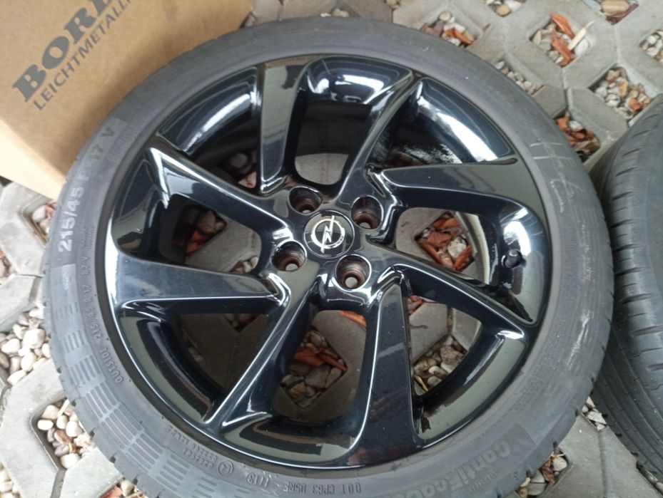 Opel Corsa Adam felgi z oponami 215/45/17 oryginał