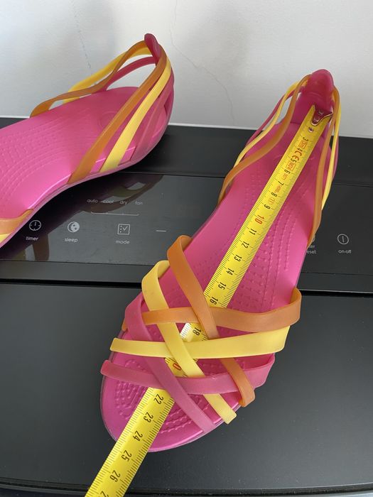Sandałki Crocs Huarache r. 37 W7