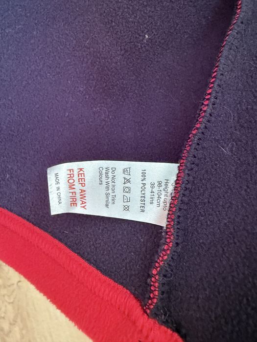 Czerwony płaszczyk polarowy Paddington Miś