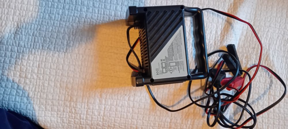 Sprzedam Ładowarkę do Akumulator -Prostownik