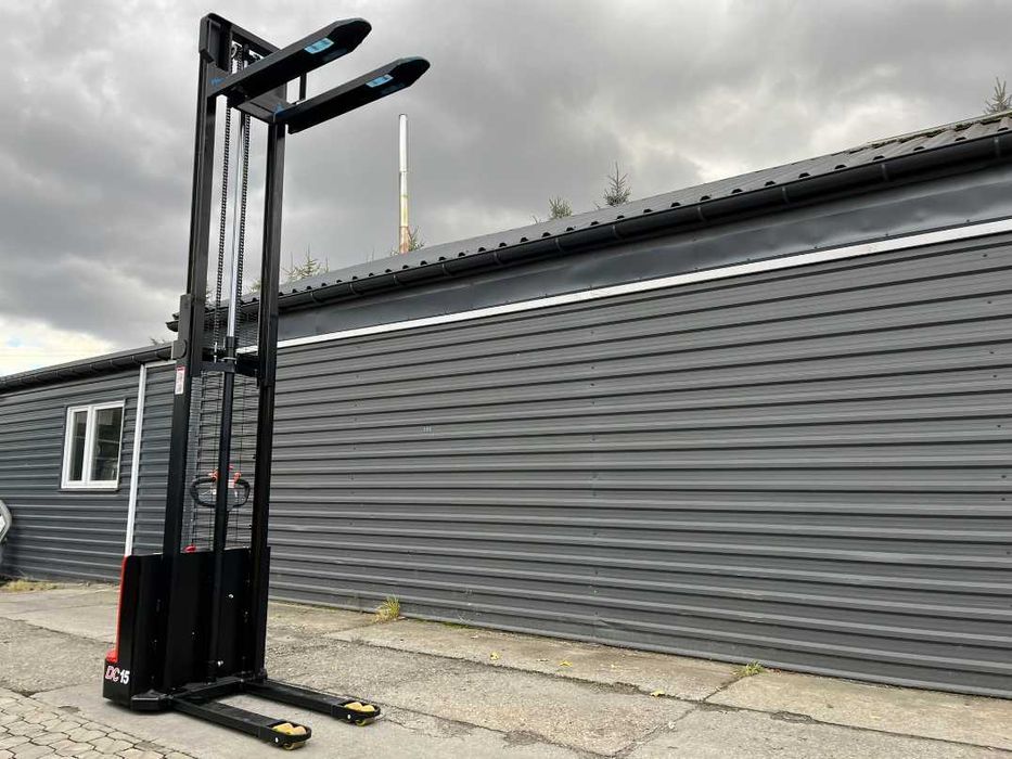 Штабелер електричний CDD15J-3500, в/п 1,5т, 3,5 м електроштабелер