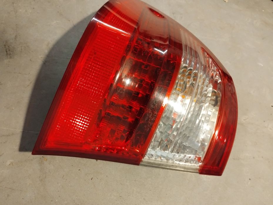 Lampa tylna lewa Mercedes w211 kombi avantgarde led