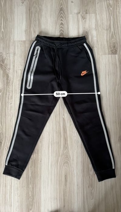 Dres sportowy Nike Tech
