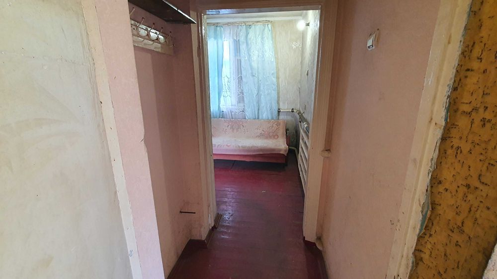 Продам пів будинку з окремим входом в с.Трушки