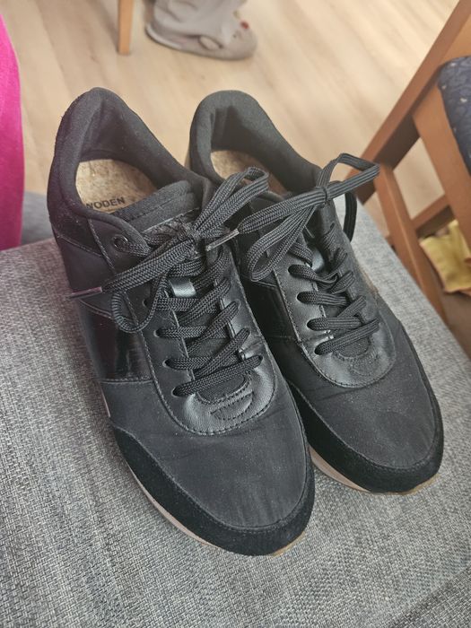 Buty adidasy  firmy  Woden