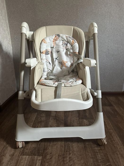 Прлдам стілець BabyChair Z901 з регульованим положенням та столиком