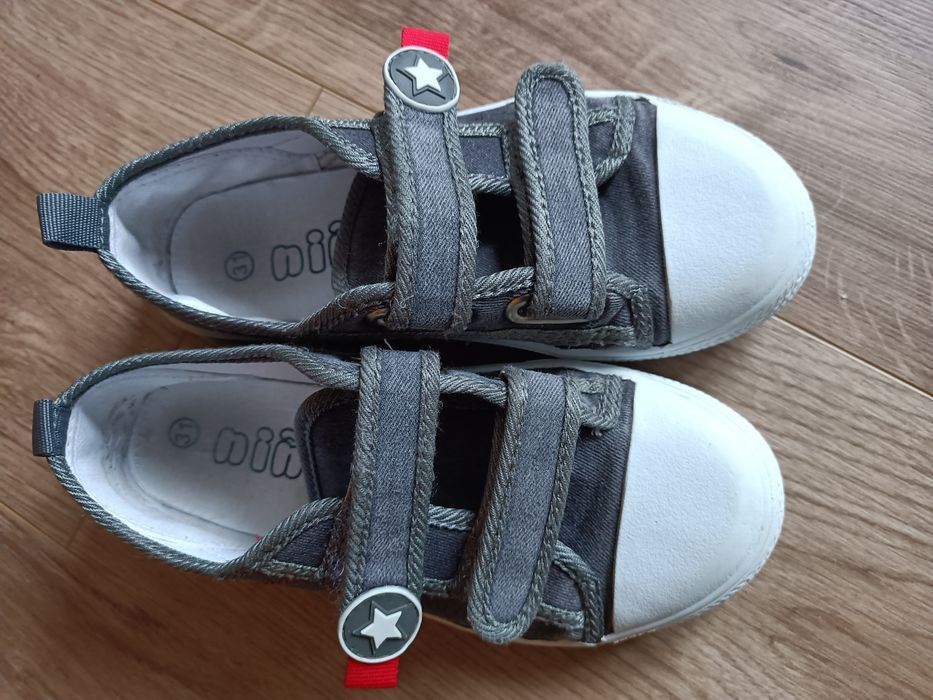 Trampki półbuty kapcie chłopięce 31