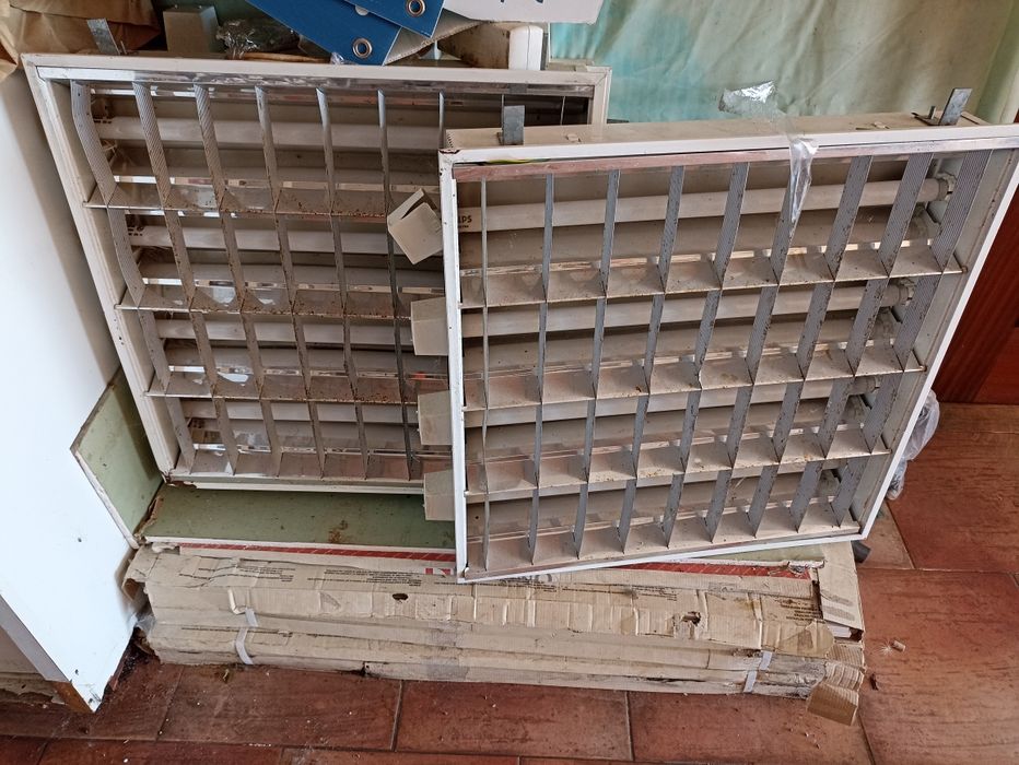 Barato: 3 lâmpadas e suporte Candeeiro Luz florescente para teto