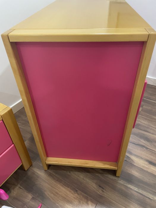 Cómoda com 2 gavetas e porta