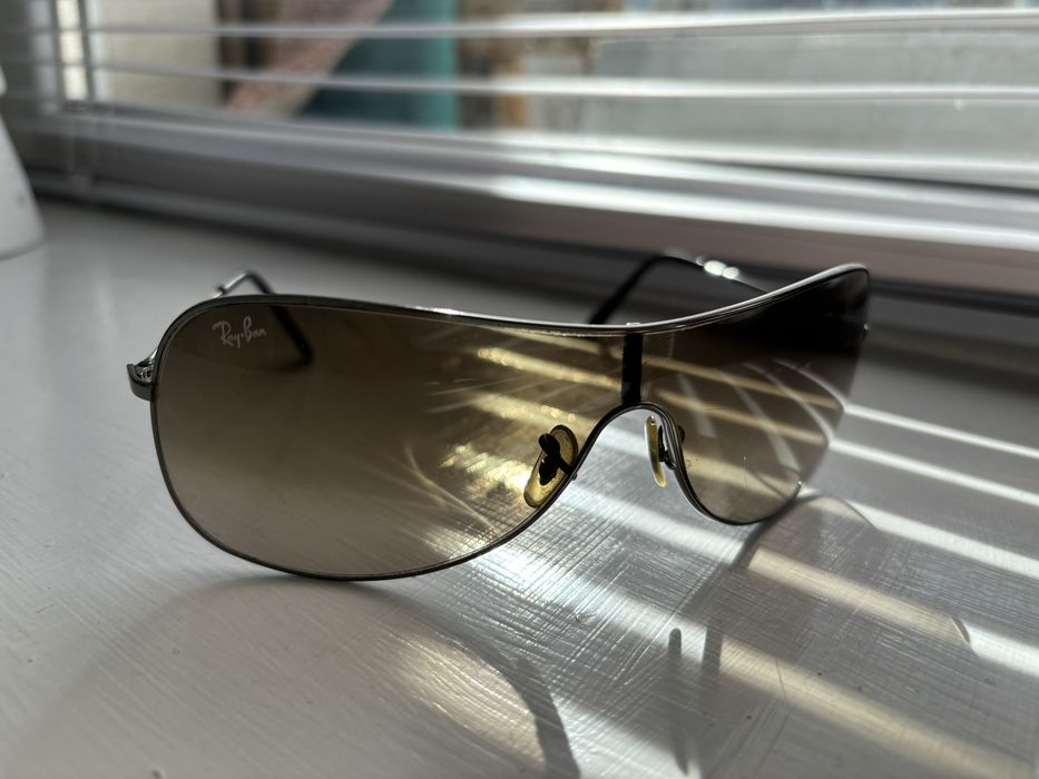 Ray-Ban RB3211 Highstreet.