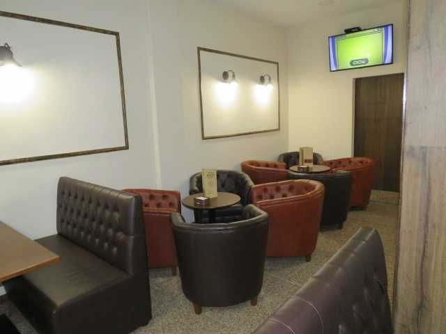 Mobiliário  P/  Restauração   Mesas  Cadeiras e Sofás