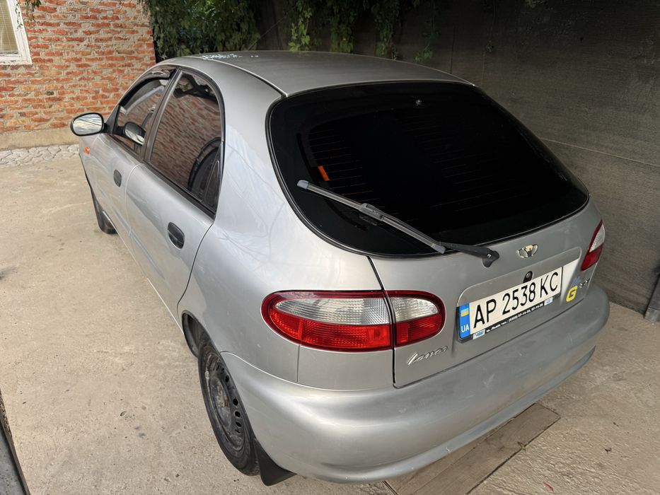 Автомобіль Daewoo Lanos