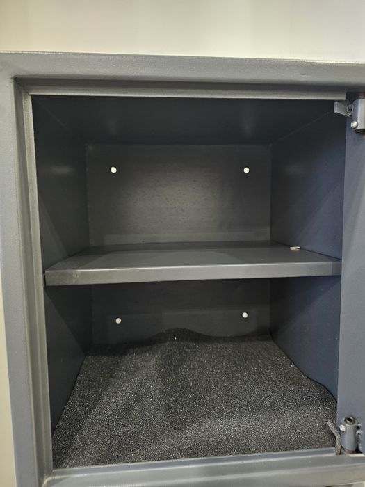 Cofre eletrónico Standers 40L