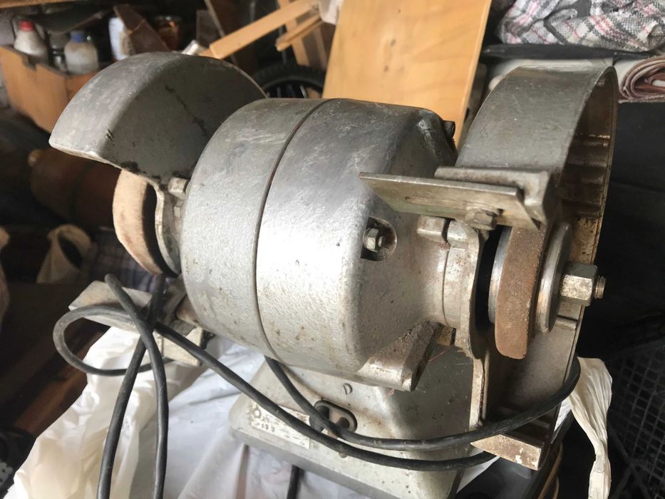 шлифовальний станок- гриндер