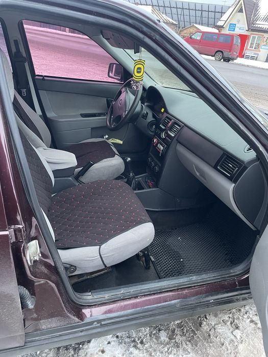 Продам ПРІОРЧІК 2008 рік