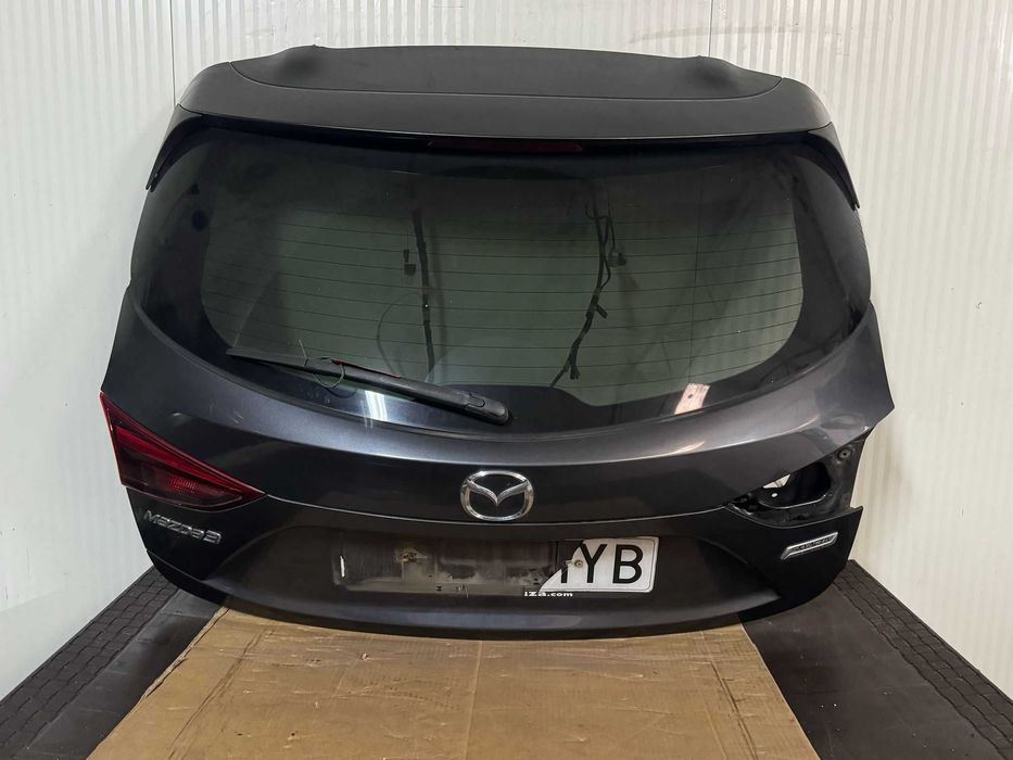 Mazda 3 Tampa de Mala