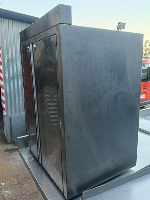 Móvel pequeno em inox