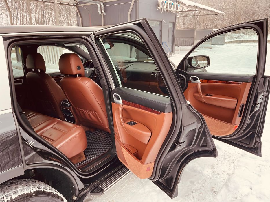 Porsche Cayenne 93т.км. Без подкрасов. Идеальный.