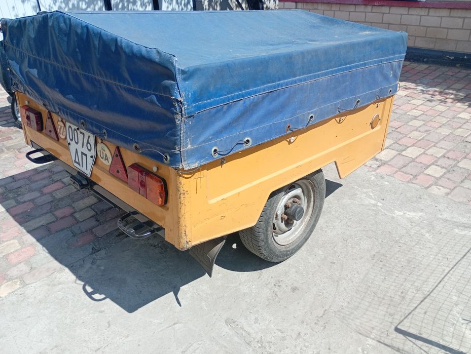 Прицеп автомобільний