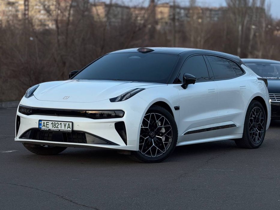 Zeekr 001 2024 стильный электрокар