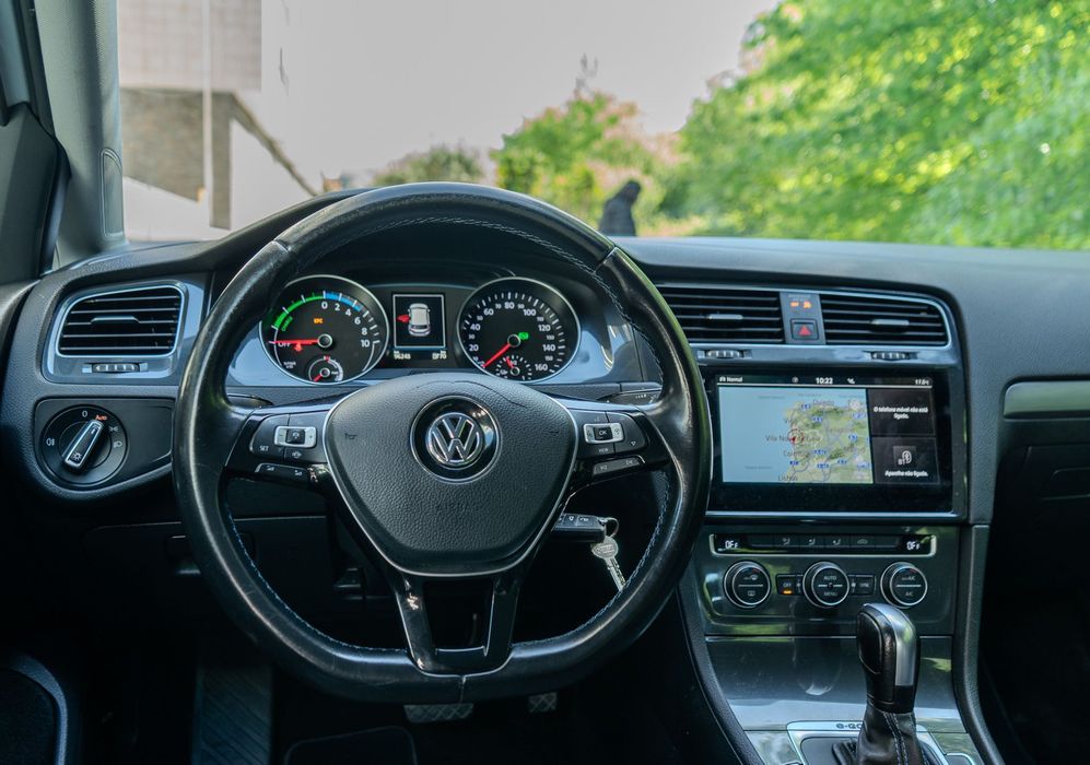 Volkswagen e-Golf 2020 – 100% Elétrico – ACC – Full Extras – C/Garantia VW