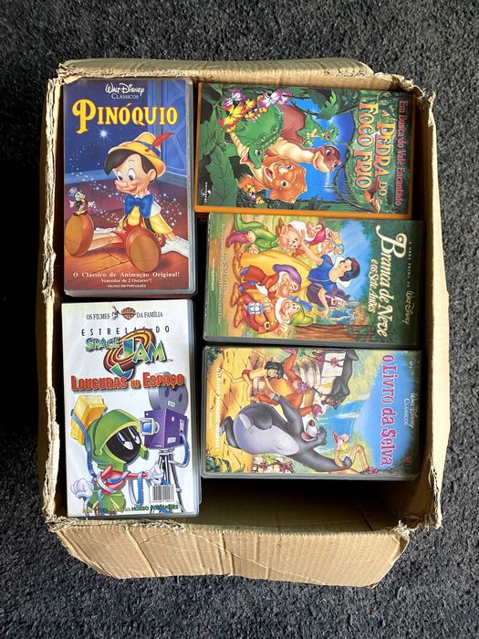 LOTE de 45 Cassetes de Video VHS - Clássicos da Disney e Outros