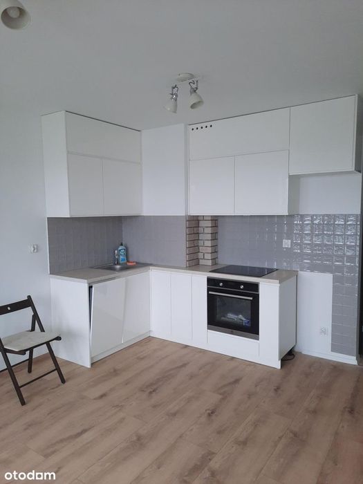Mieszkanie 2-pok. w bloku z balkonem i windą