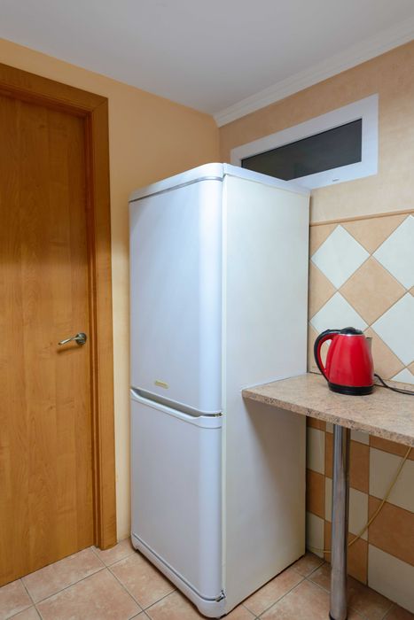 100 грн/доба та 400 грн/тиждень Київський хостел метро Тараса Шевченко